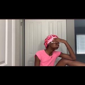 Meet your Posher, Laqua